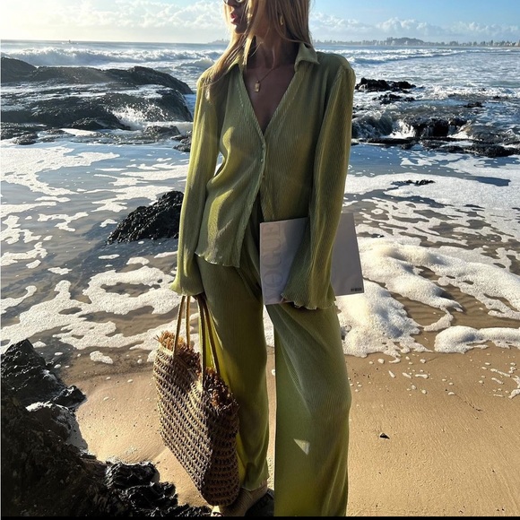 Green Plisse Pleated Ribbed Set - Picture 1 of 5